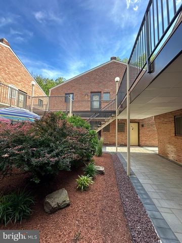 812 MEADOW WOODS, Lawrenceville, NJ 08648