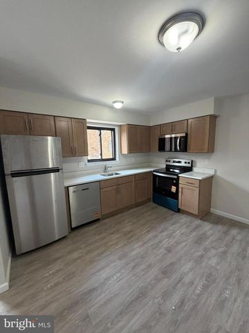 812 MEADOW WOODS, Lawrenceville, NJ 08648