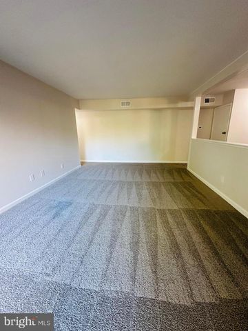812 MEADOW WOODS, Lawrenceville, NJ 08648