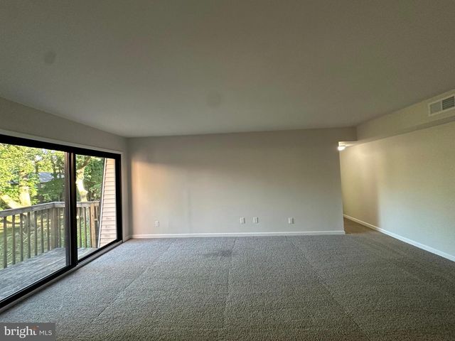 812 MEADOW WOODS, Lawrenceville, NJ 08648