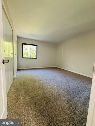 812 MEADOW WOODS, Lawrenceville, NJ 08648