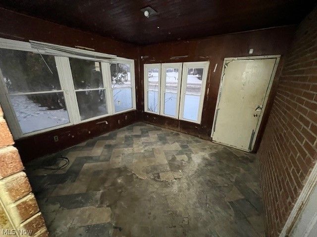 20751 Selfridge, Highland Hills, OH 44122