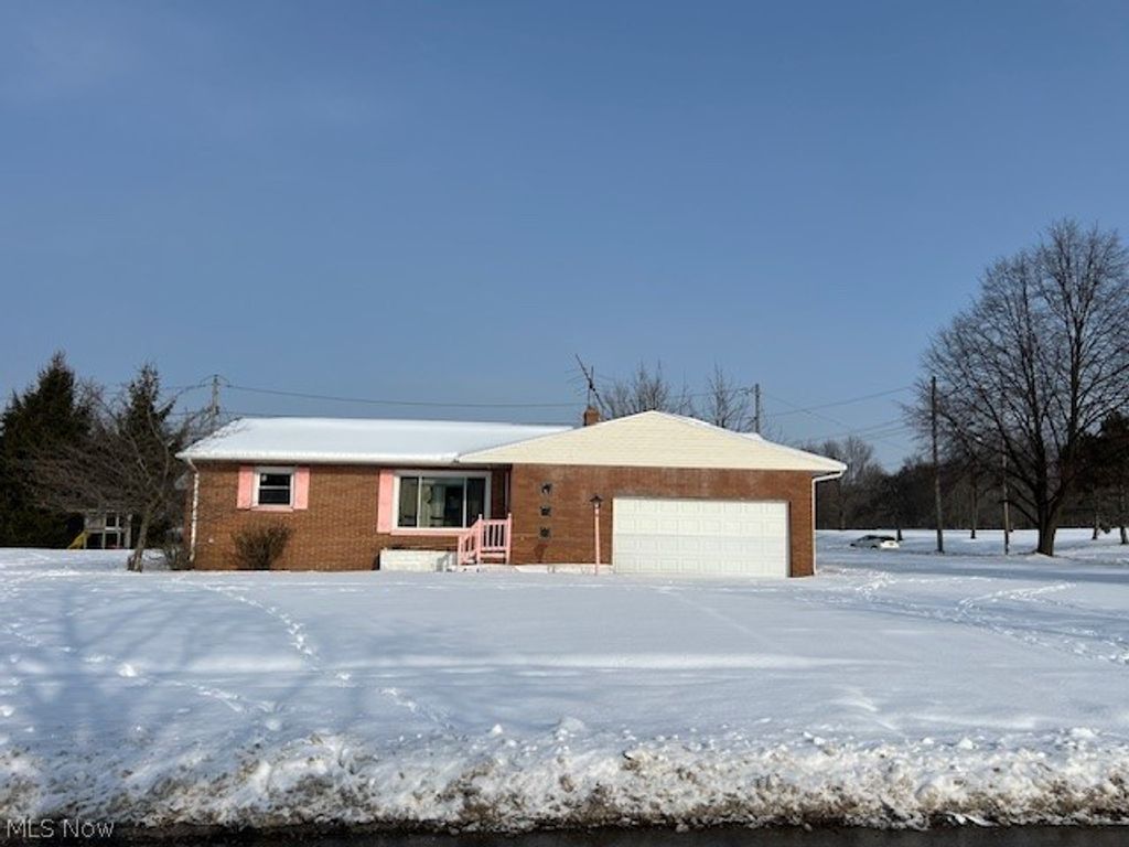 20751 Selfridge, Highland Hills, OH 44122