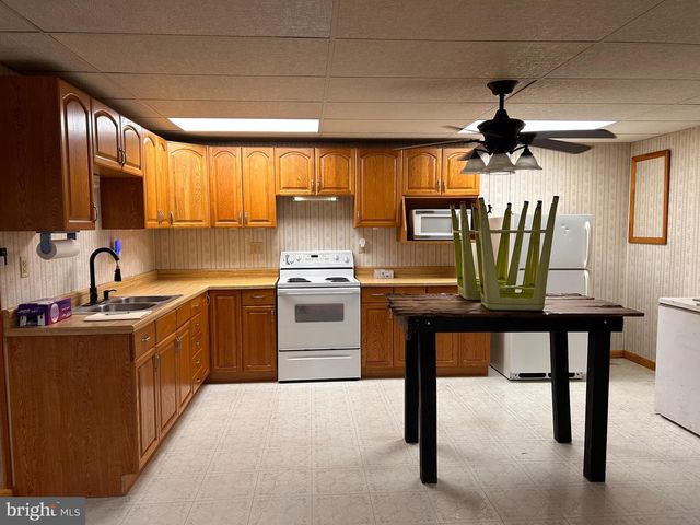 1390 OLD 220 RD, Bellefonte, PA 16823