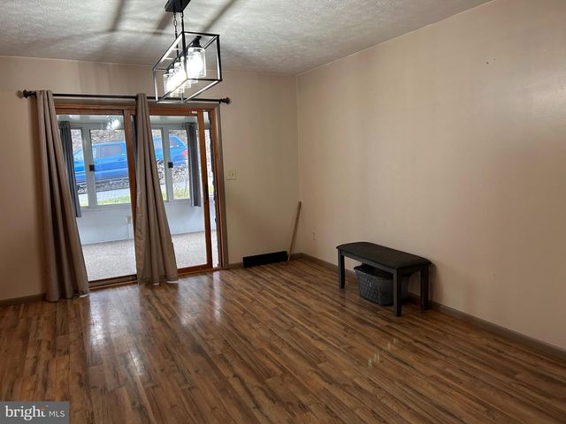 1390 OLD 220 RD, Bellefonte, PA 16823