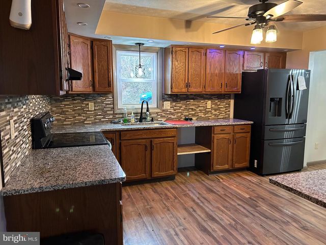 1390 OLD 220 RD, Bellefonte, PA 16823