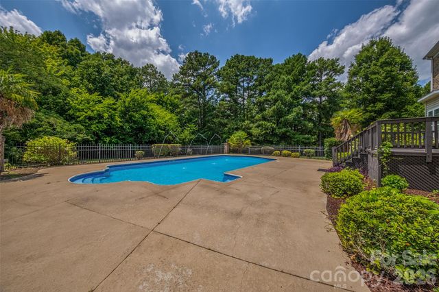 699 Beacontree Court NW, Concord, NC 28027