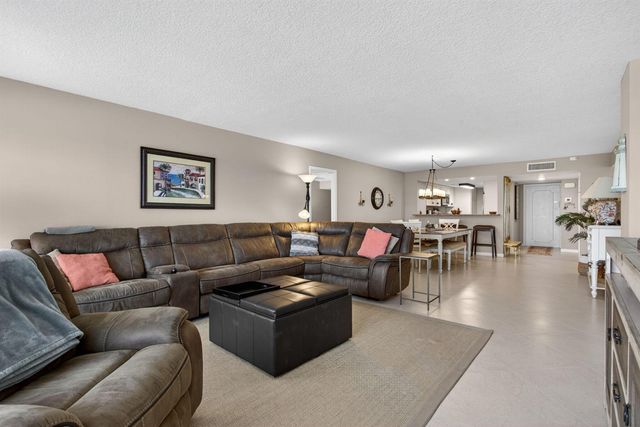 1012 N Ocean Boulevard 408, Pompano Beach, FL 33062