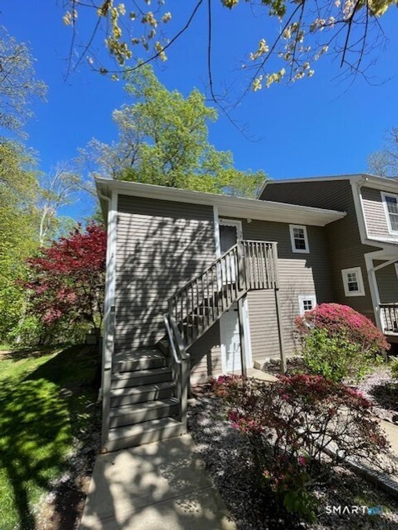 53 Brushy Plain Road 9F, Branford, CT 06405