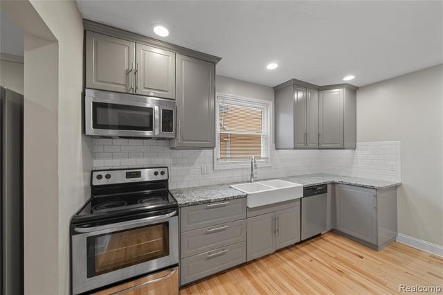 11610 Cardwell Street, Livonia, MI 48150