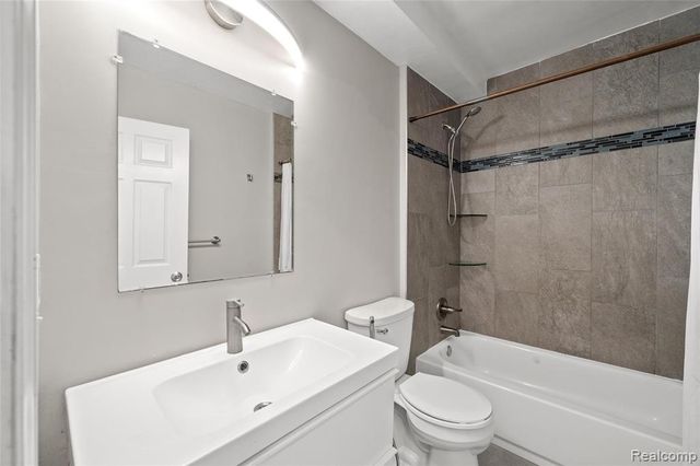 11610 Cardwell Street, Livonia, MI 48150