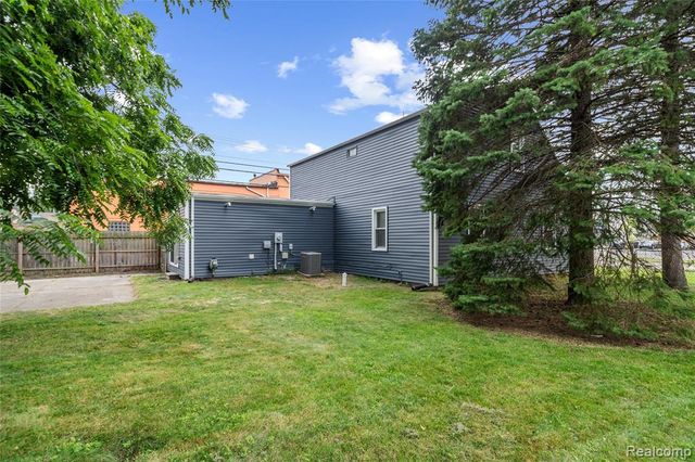 11610 Cardwell Street, Livonia, MI 48150