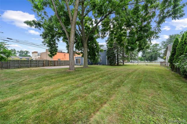 11610 Cardwell Street, Livonia, MI 48150