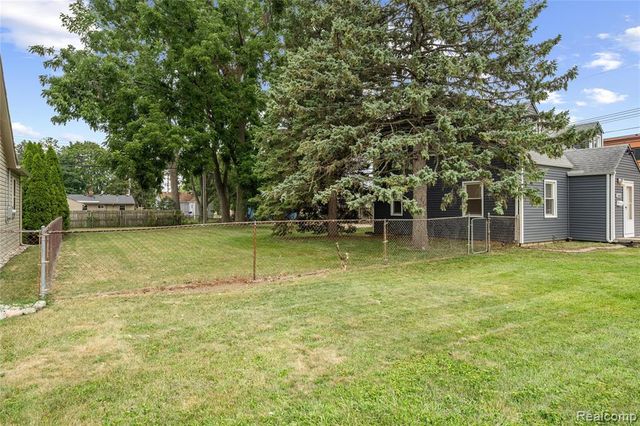 11610 Cardwell Street, Livonia, MI 48150