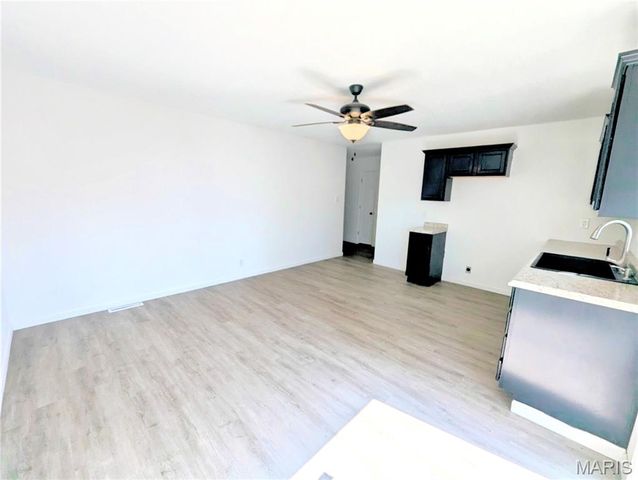 301 E Jackson, Hayti, MO 63851