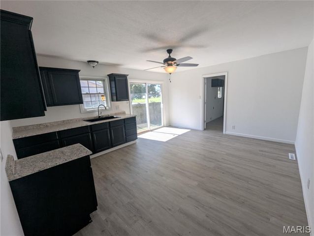 301 E Jackson, Hayti, MO 63851