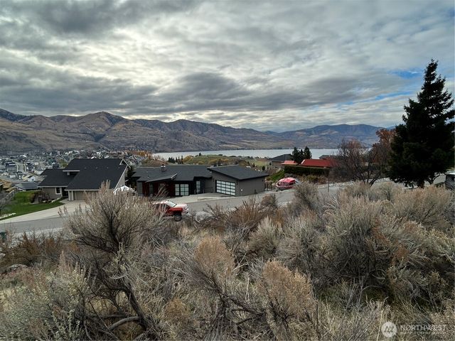 139 Bogey Boulevard, Chelan, WA 98816