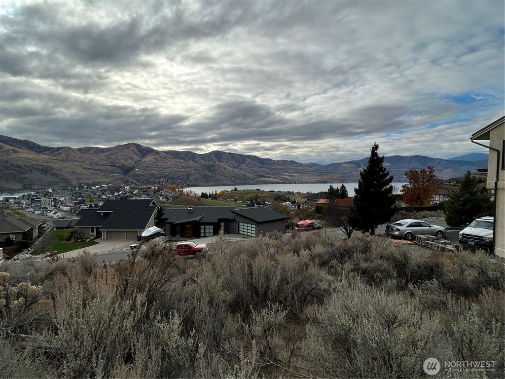 139 Bogey Boulevard, Chelan, WA 98816