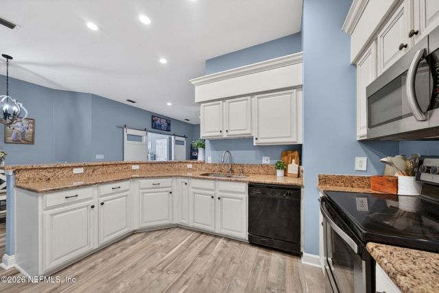 10224 HAMLET GLEN Drive, Jacksonville, FL 32221