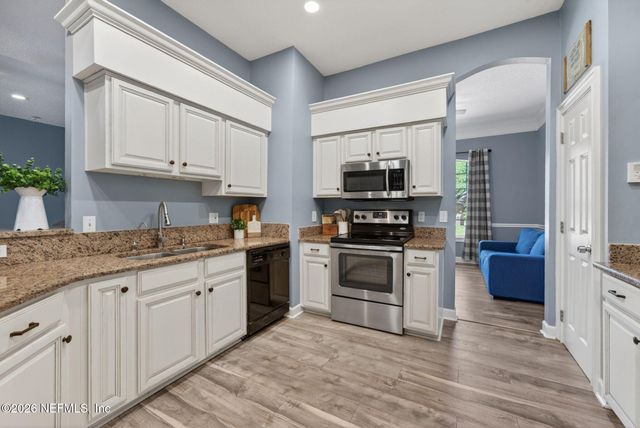 10224 HAMLET GLEN Drive, Jacksonville, FL 32221