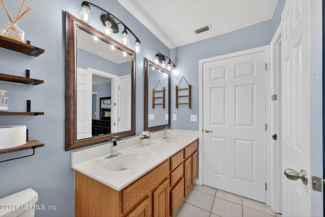 10224 HAMLET GLEN Drive, Jacksonville, FL 32221