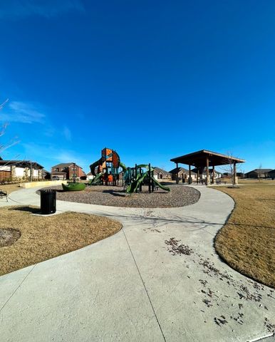 844 Moonglade Road, Lavon, TX 75166