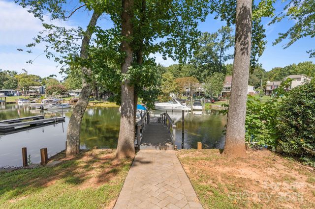 21208 Rio Oro Drive, Cornelius, NC 28031
