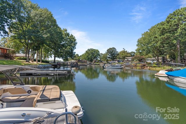 21208 Rio Oro Drive, Cornelius, NC 28031