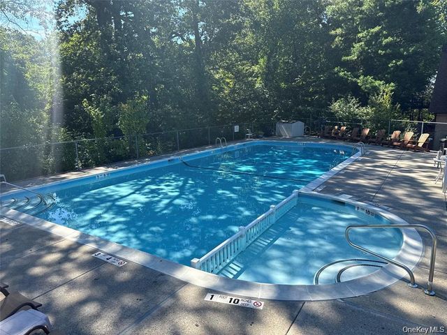 330 Central Park Avenue F8, Scarsdale, NY 10583