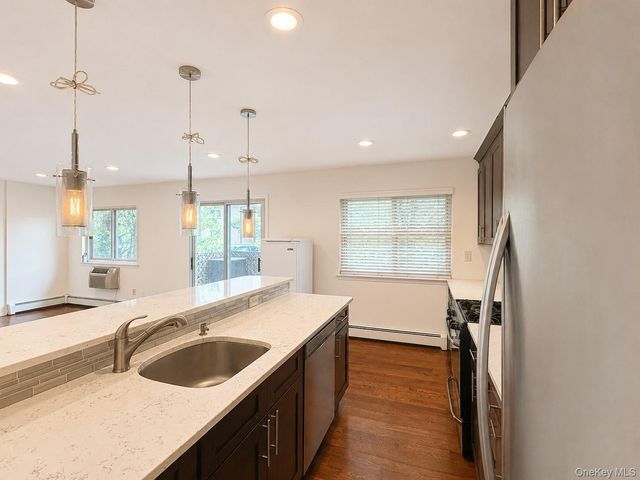 330 Central Park Avenue F8, Scarsdale, NY 10583