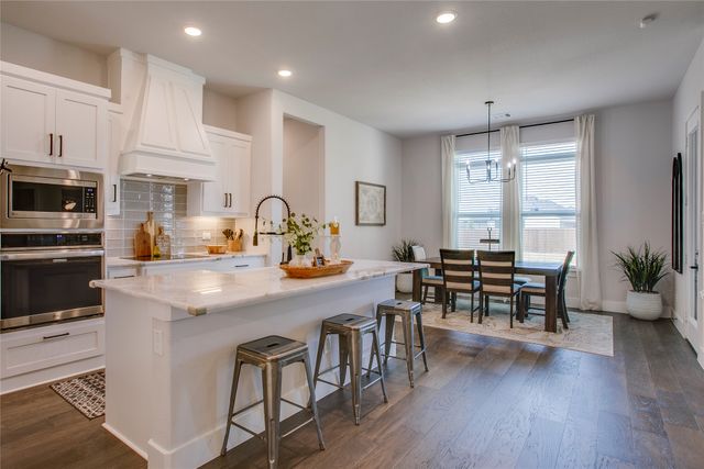 1730 Blackfoot Parkway, Waxahachie, TX 75165