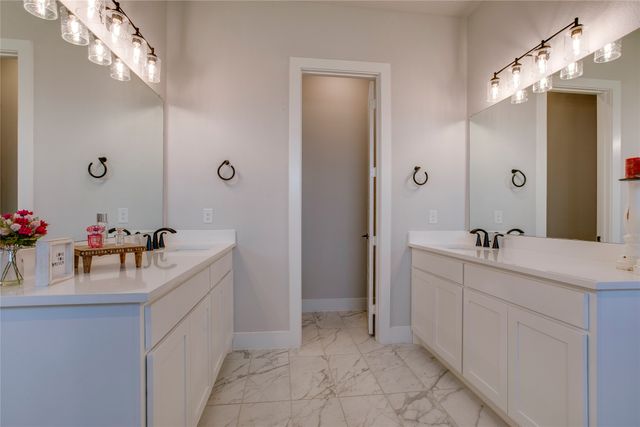1730 Blackfoot Parkway, Waxahachie, TX 75165
