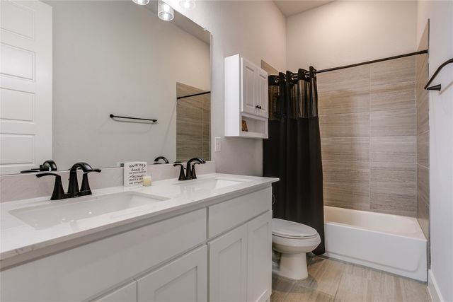 1730 Blackfoot Parkway, Waxahachie, TX 75165