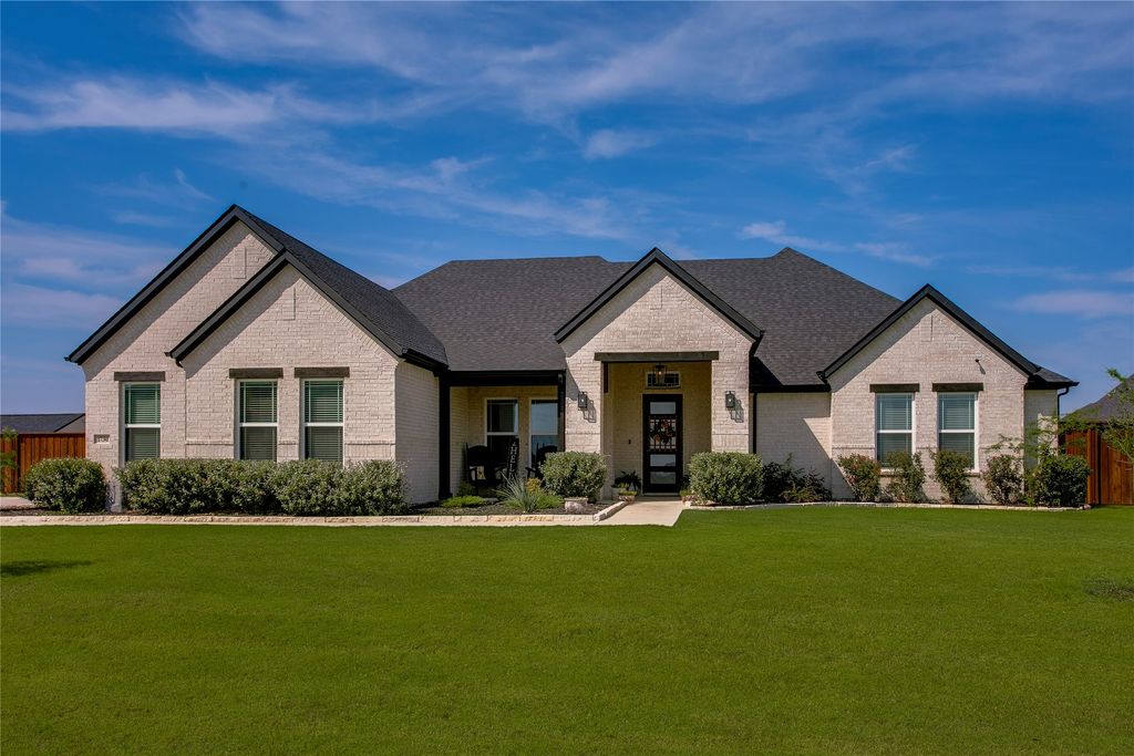 1730 Blackfoot Parkway, Waxahachie, TX 75165