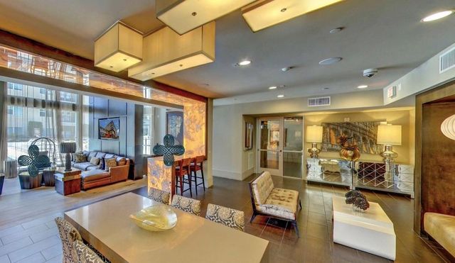 2111 Westheimer Rd Road 1401, Houston, TX 77098