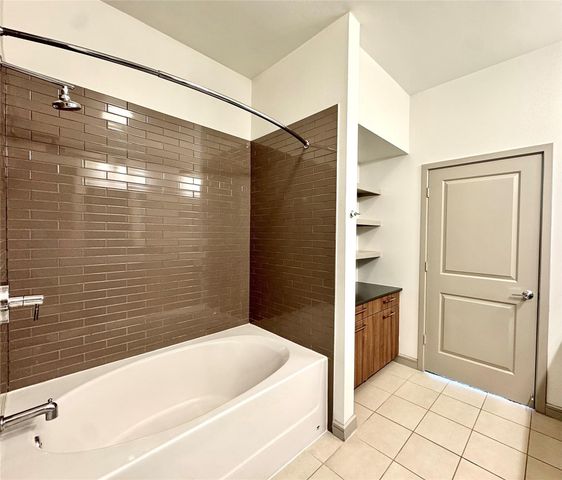 2111 Westheimer Rd Road 1401, Houston, TX 77098