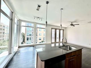 2111 Westheimer Rd Road 1401, Houston, TX 77098