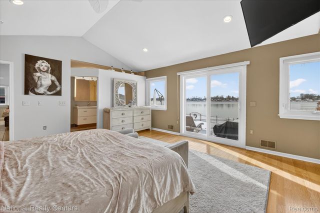 560 Black Oaks Trail, Howell, MI 48843