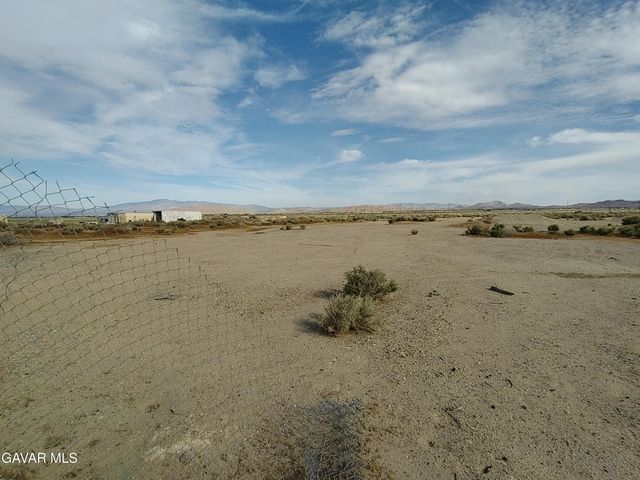 4987 Elder Avenue, Rosamond, CA 93560