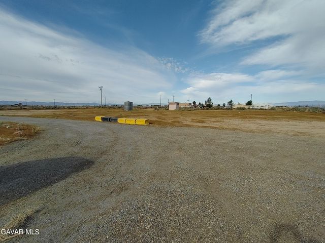 4987 Elder Avenue, Rosamond, CA 93560