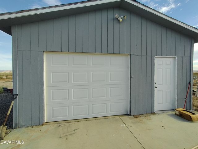 4987 Elder Avenue, Rosamond, CA 93560