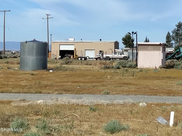 4987 Elder Avenue, Rosamond, CA 93560