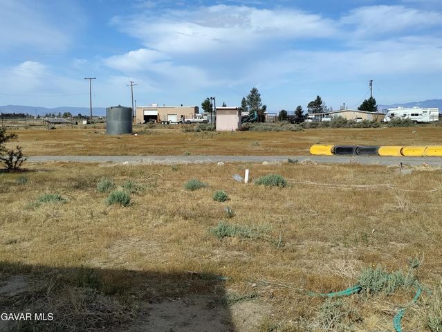 4987 Elder Avenue, Rosamond, CA 93560