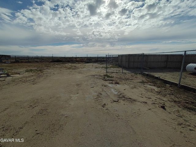 4987 Elder Avenue, Rosamond, CA 93560