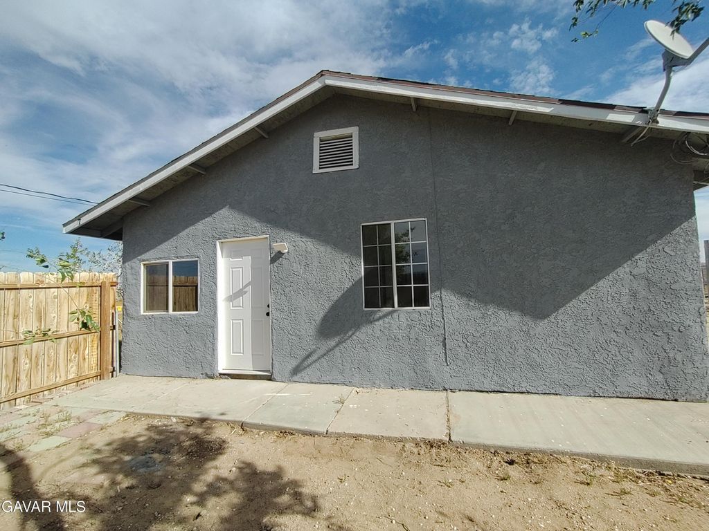 4987 Elder Avenue, Rosamond, CA 93560