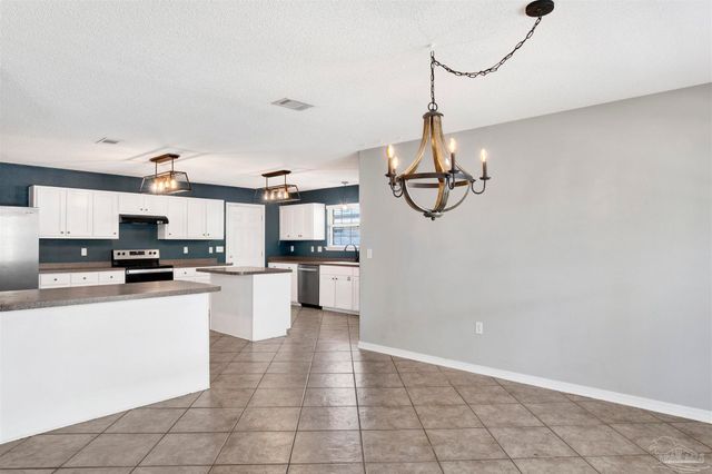 7604 Brewster St, Navarre, FL 32566