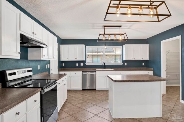 7604 Brewster St, Navarre, FL 32566