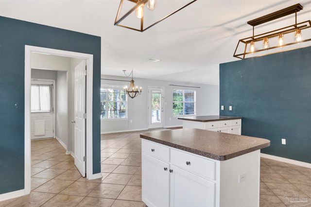 7604 Brewster St, Navarre, FL 32566