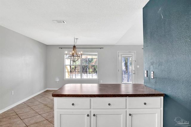 7604 Brewster St, Navarre, FL 32566