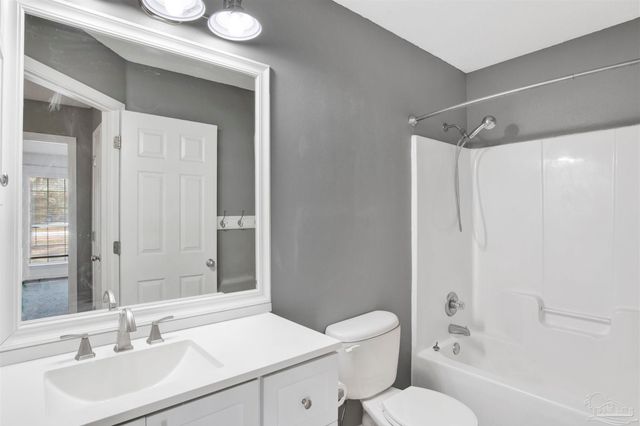 7604 Brewster St, Navarre, FL 32566